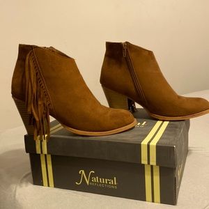 . Natural reflections fringe booties
